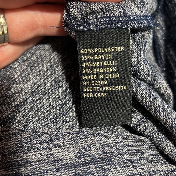 DG2 Diane Gilman asymmetrical tunic sweater medium women’s navy with metallic - Picture 5 of 5